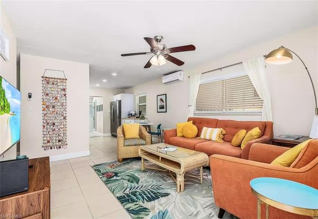 3024 Estey AVE, Naples, FL 34104