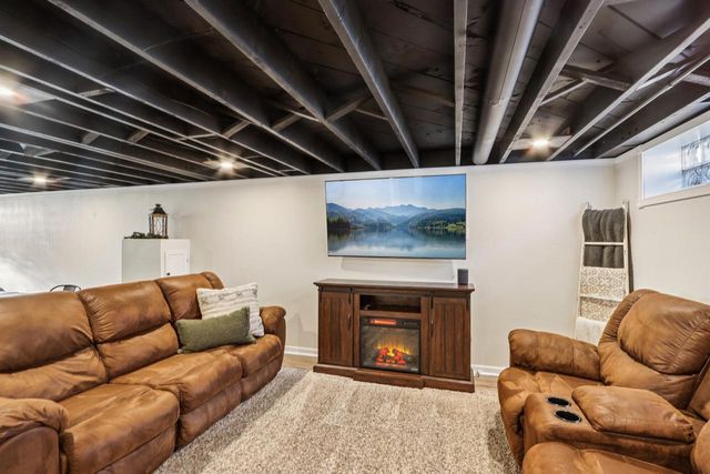 3348 S 73rd STREET, Milwaukee, WI 53219