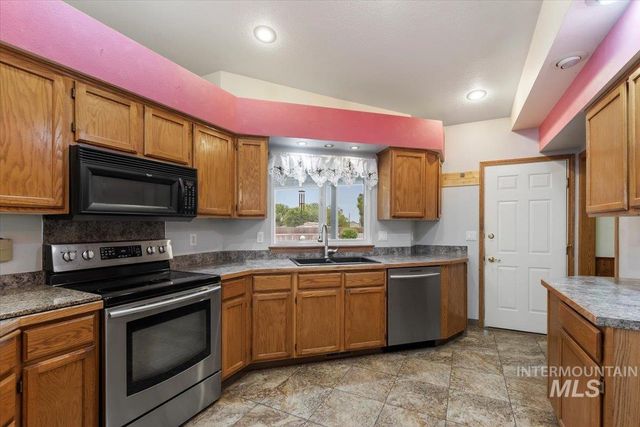 1100 Burnett Dr 225, Nampa, ID 83651