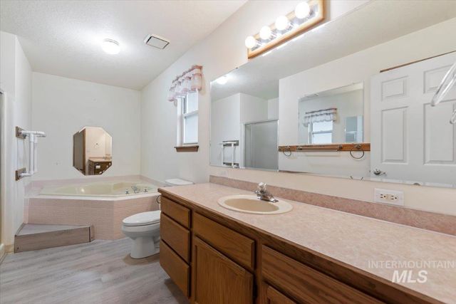 1100 Burnett Dr 225, Nampa, ID 83651