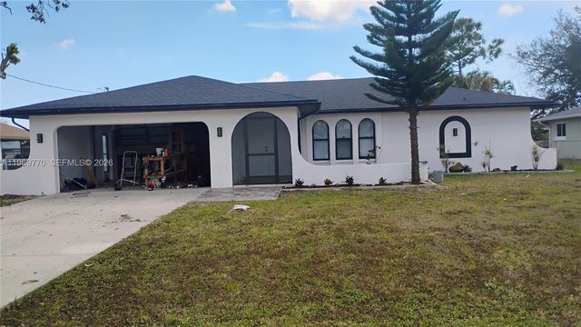 1404 SE 19TH St., Cape Coral, FL 33990