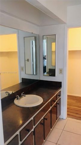 1404 SE 19TH St., Cape Coral, FL 33990