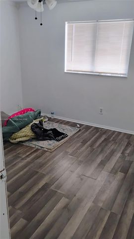 1404 SE 19TH St., Cape Coral, FL 33990