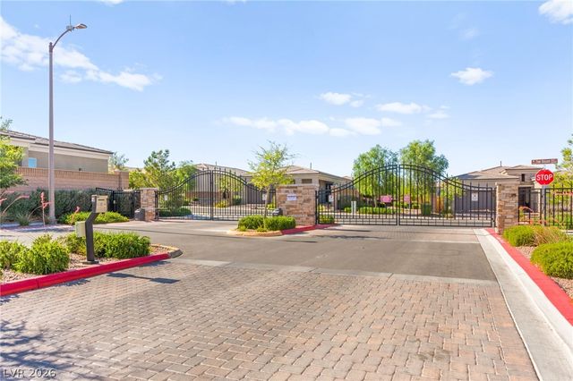10160 Tree Blossom Avenue, Las Vegas, NV 89166