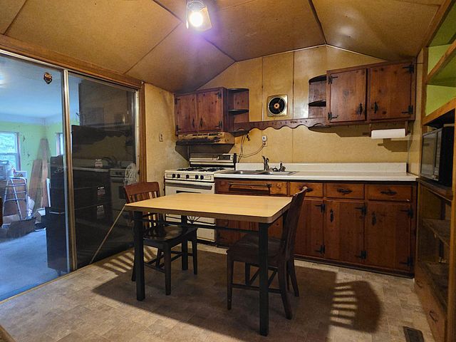 1128 PEARSONS CORNER RD, Hartly, DE 19953