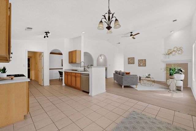 4982 Dream Dancer Drive NE, Rio Rancho, NM 87144