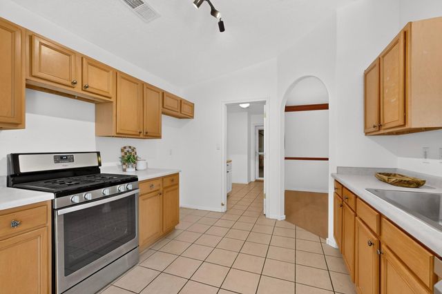 4982 Dream Dancer Drive NE, Rio Rancho, NM 87144