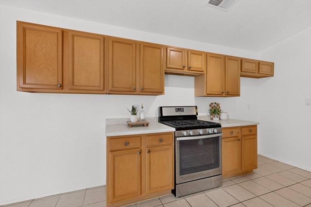 4982 Dream Dancer Drive NE, Rio Rancho, NM 87144