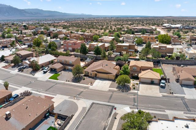 4982 Dream Dancer Drive NE, Rio Rancho, NM 87144