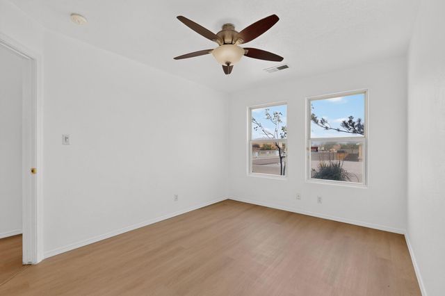 4982 Dream Dancer Drive NE, Rio Rancho, NM 87144