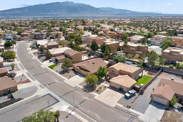 4982 Dream Dancer Drive NE, Rio Rancho, NM 87144