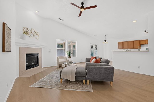4982 Dream Dancer Drive NE, Rio Rancho, NM 87144