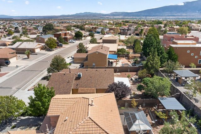 4982 Dream Dancer Drive NE, Rio Rancho, NM 87144