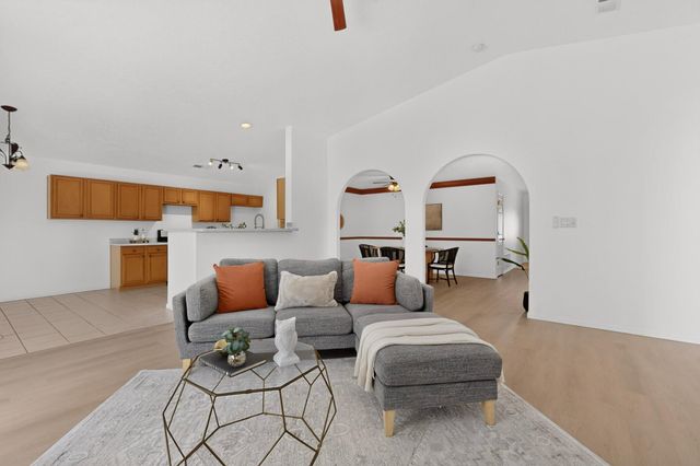 4982 Dream Dancer Drive NE, Rio Rancho, NM 87144