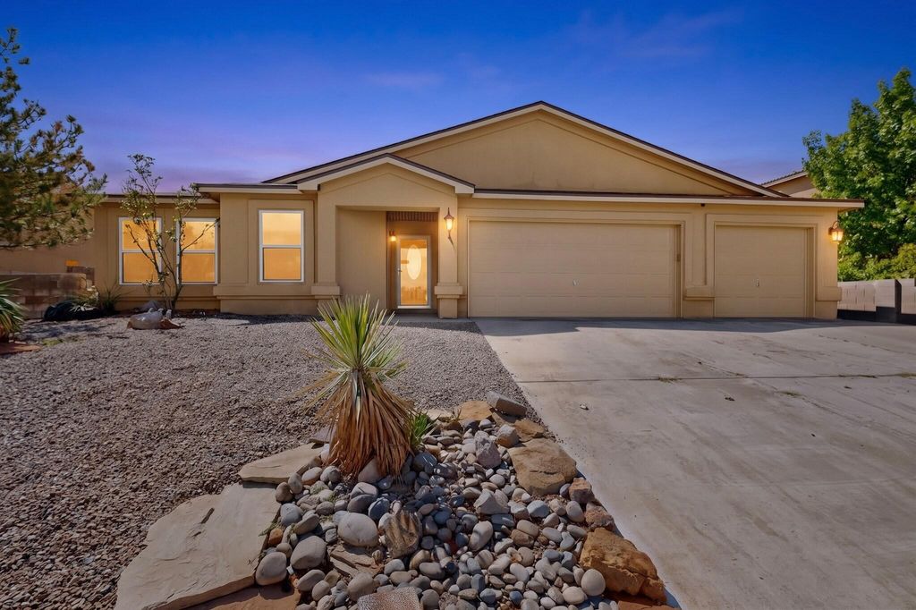 4982 Dream Dancer Drive NE, Rio Rancho, NM 87144