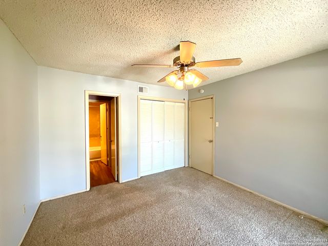 3843 Barrington St Apt 253N, San Antonio, TX 78217