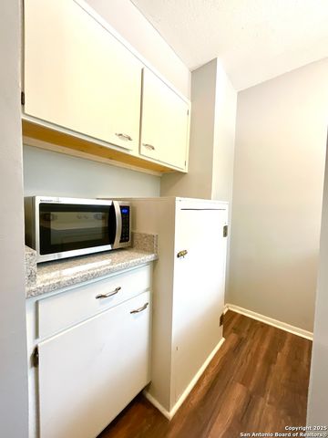 3843 Barrington St Apt 253N, San Antonio, TX 78217