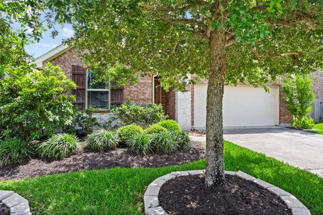 739 Mayhill Ridge Lane, League City, TX 77573