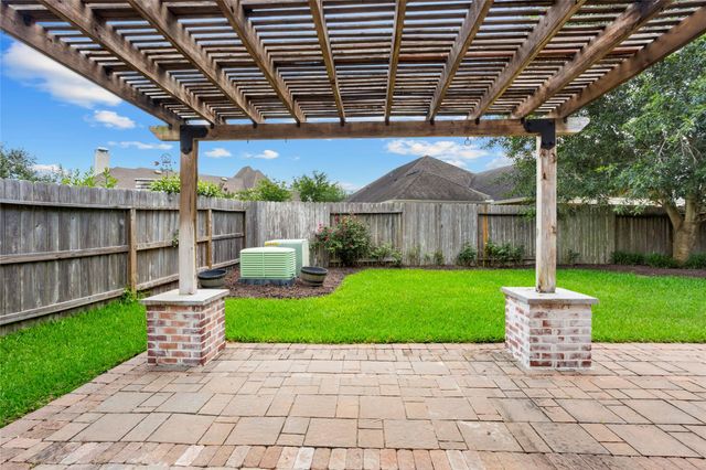 739 Mayhill Ridge Lane, League City, TX 77573