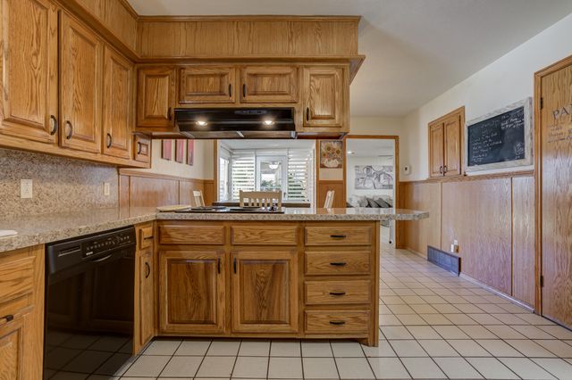 2120 53rd St, Lubbock, TX 79412