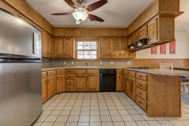 2120 53rd St, Lubbock, TX 79412