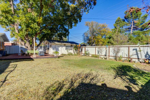 2120 53rd St, Lubbock, TX 79412