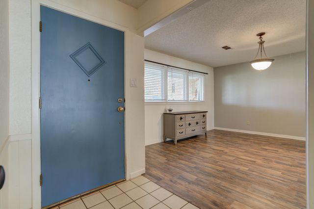 2120 53rd St, Lubbock, TX 79412