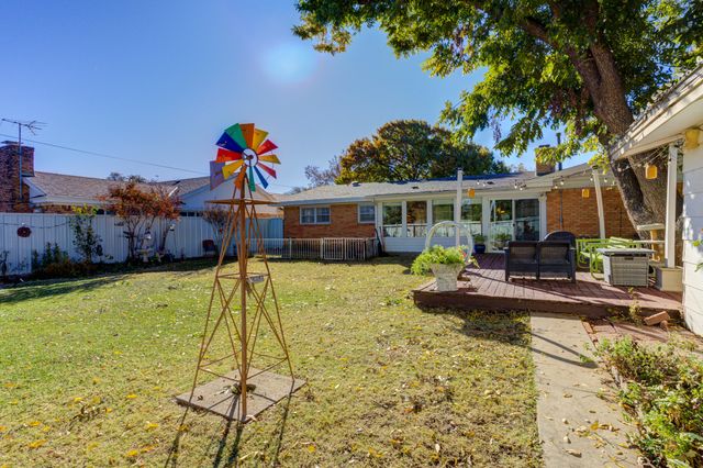 2120 53rd St, Lubbock, TX 79412