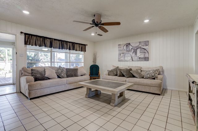 2120 53rd St, Lubbock, TX 79412