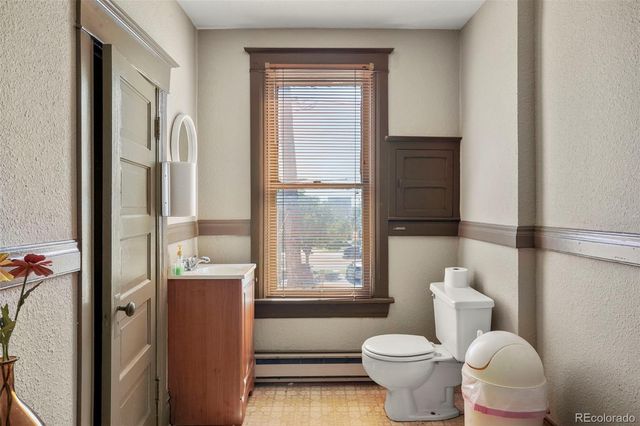 3025 W 38 Avenue, Denver, CO 80211