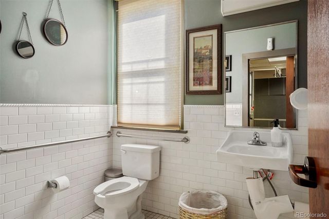 3025 W 38 Avenue, Denver, CO 80211