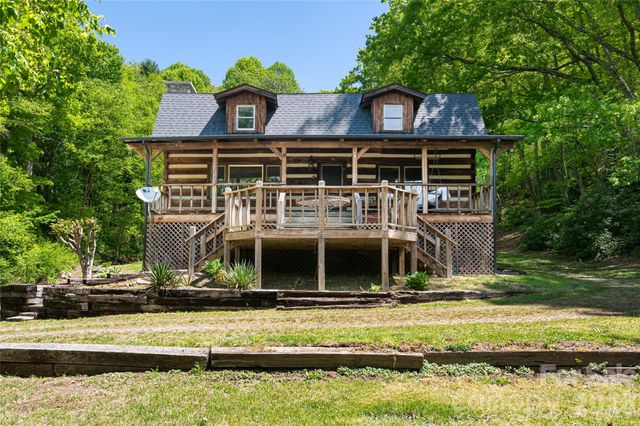 224 Seasons Drive, Clyde, NC 28721