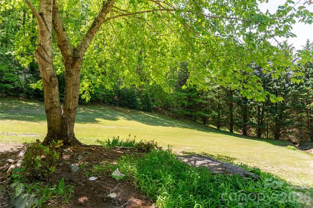 224 Seasons Drive, Clyde, NC 28721