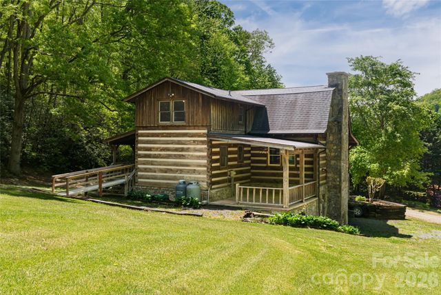 224 Seasons Drive, Clyde, NC 28721