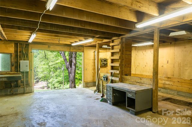224 Seasons Drive, Clyde, NC 28721