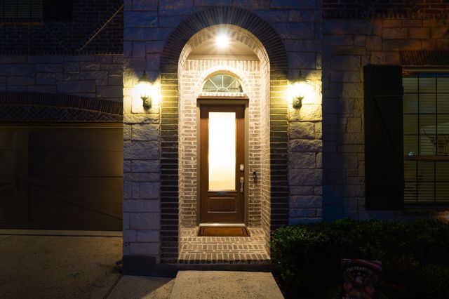 300 Dove Falls Drive, Argyle, TX 76226