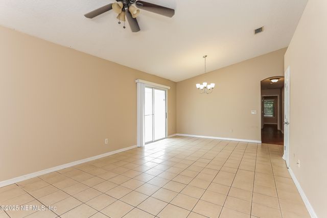 5054 KNIGHTSBRIDGE Circle N, Jacksonville, FL 32244