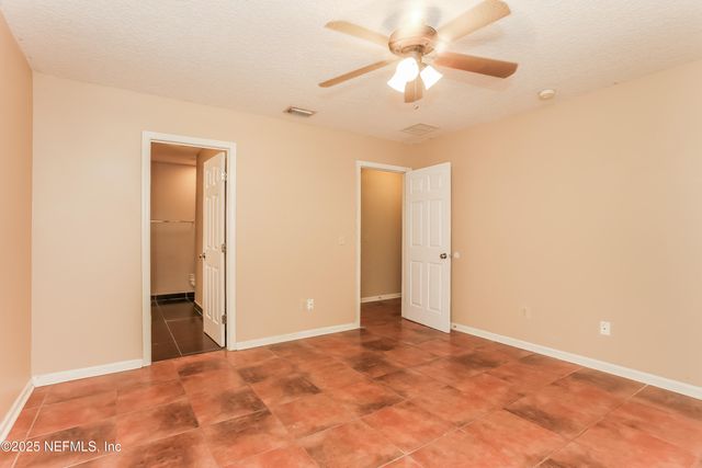 5054 KNIGHTSBRIDGE Circle N, Jacksonville, FL 32244