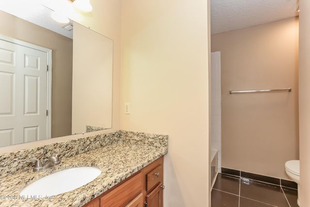 5054 KNIGHTSBRIDGE Circle N, Jacksonville, FL 32244