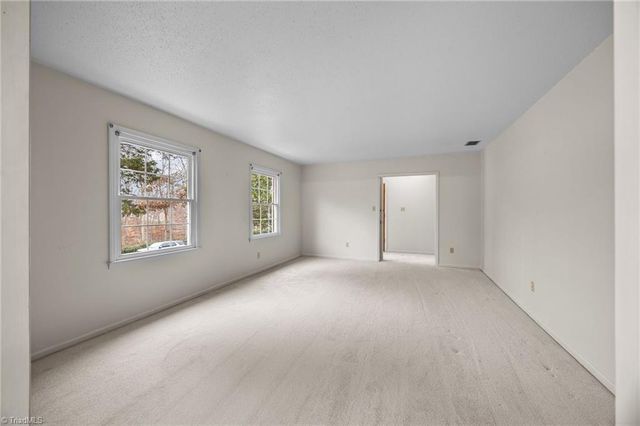 1045 S Magnolia Street, Mooresville, NC 28115