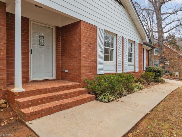 1045 S Magnolia Street, Mooresville, NC 28115