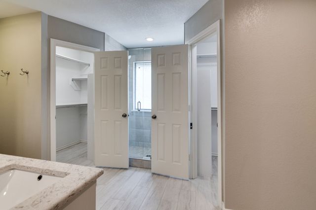 2328 Stonegate Drive N, Bedford, TX 76021