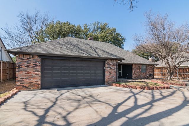 2328 Stonegate Drive N, Bedford, TX 76021