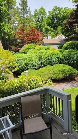 340 Heritage Village B, Southbury, CT 06488
