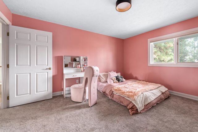 2010 E OVERBLUFF Ct, Spokane, WA 99203