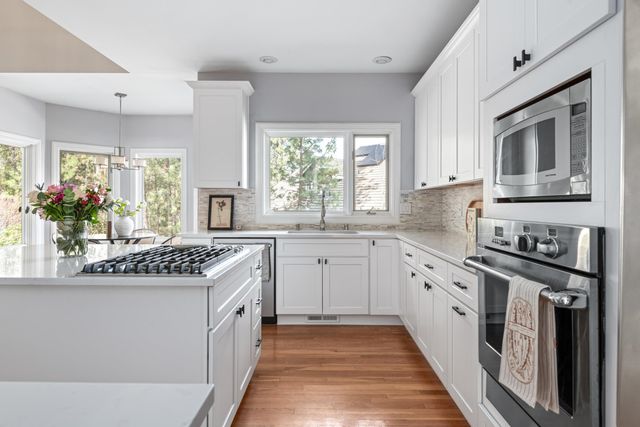 2010 E OVERBLUFF Ct, Spokane, WA 99203