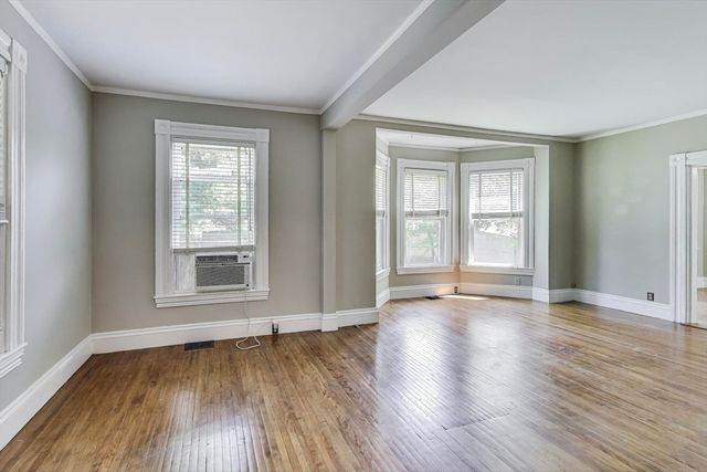 2 Elm St 1, Wellesley, MA 02481