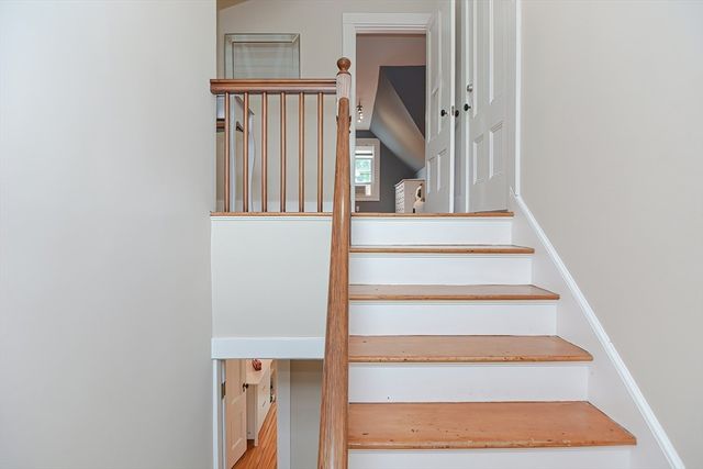 2 Elm St 1, Wellesley, MA 02481