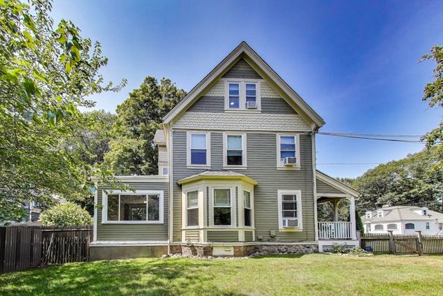 2 Elm St 1, Wellesley, MA 02481