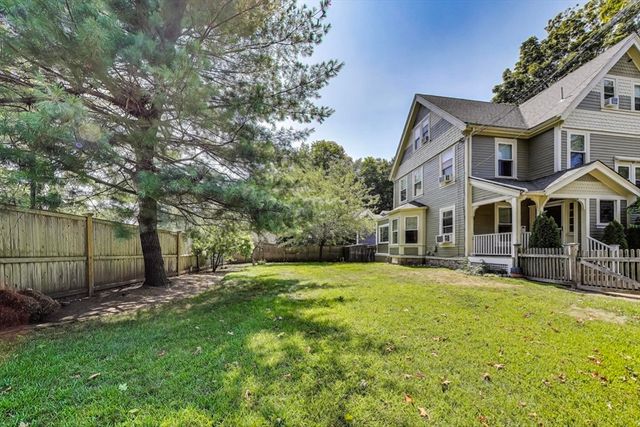 2 Elm St 1, Wellesley, MA 02481